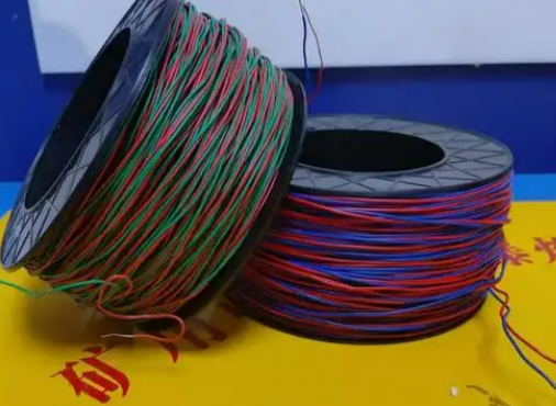获嘉放炮线的主要材质有哪些？不同材质的适用场景有何区别？